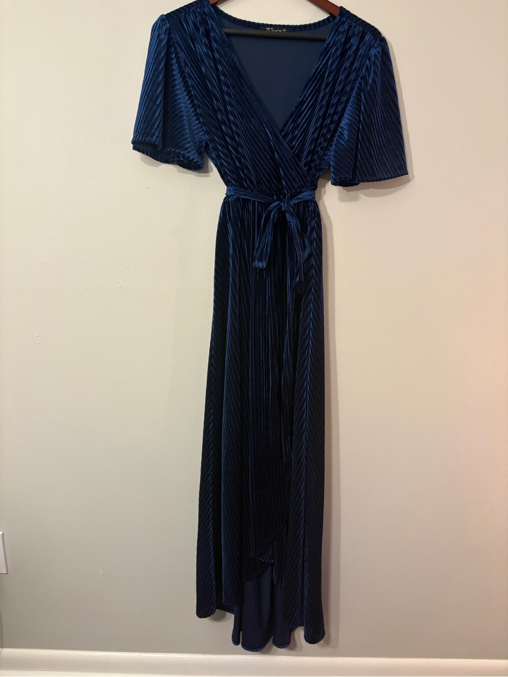 Simplee Navy Blue Velvet Wrap Maxi Dress — Size Medium 💙